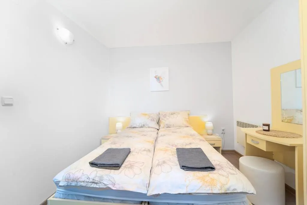 Snow Legend Apartment With Terrace Bansko